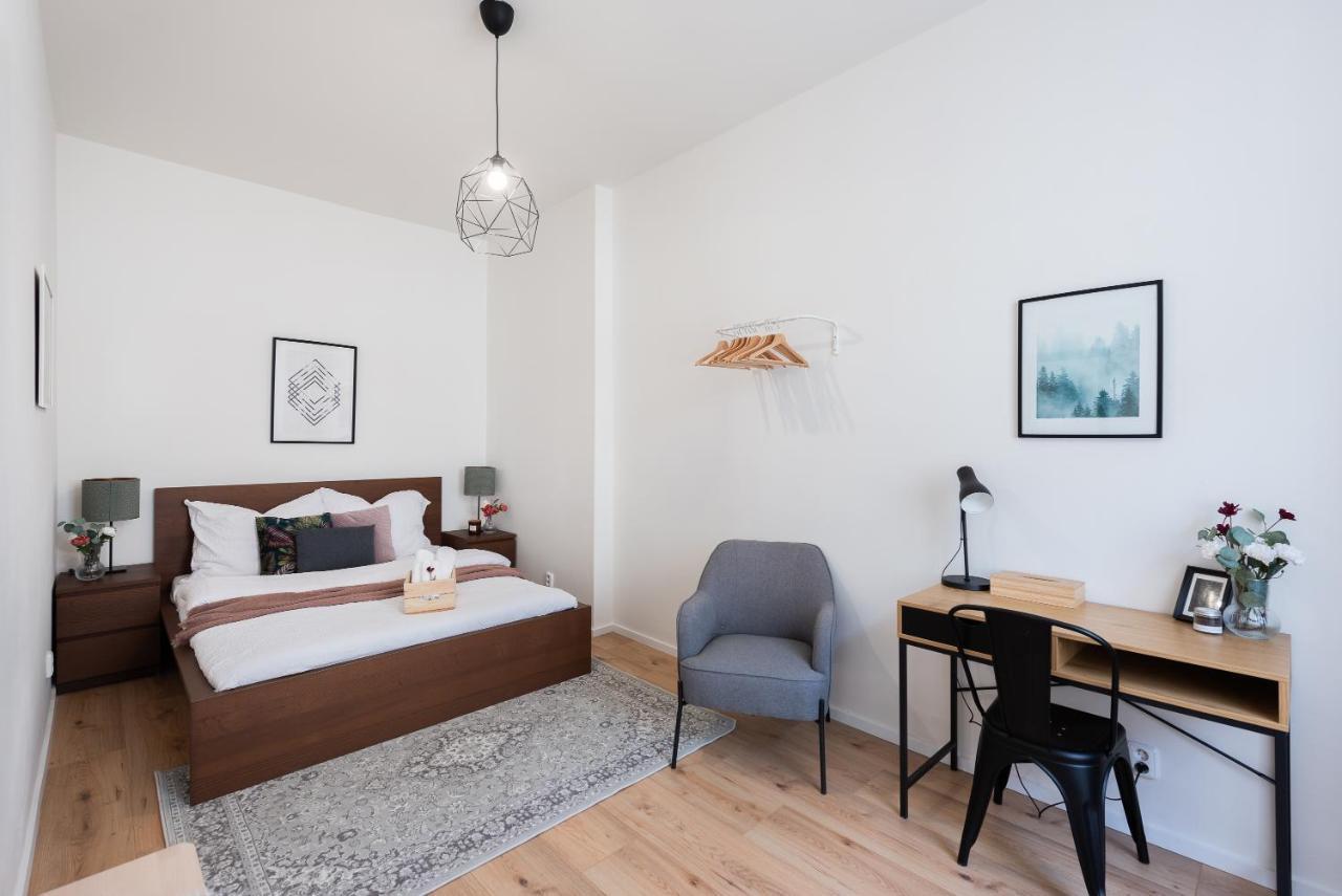 10 Min City Centre 5 People Apartment, Free Coffee Prague Ngoại thất bức ảnh