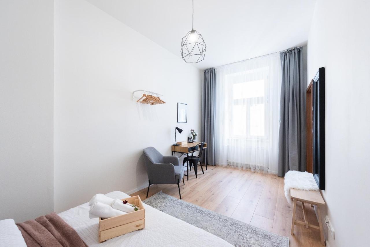 10 Min City Centre 5 People Apartment, Free Coffee Prague Ngoại thất bức ảnh