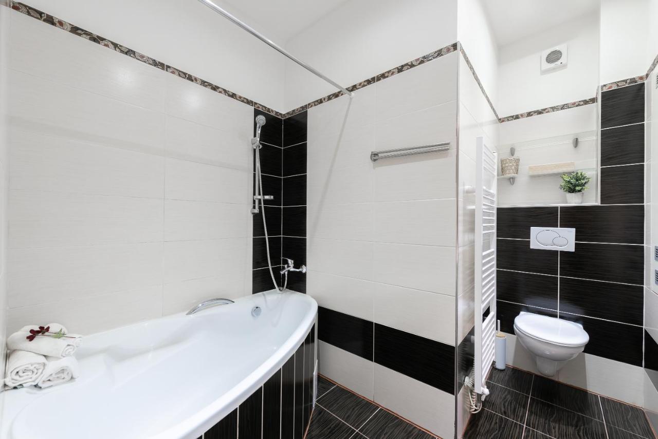 10 Min City Centre 5 People Apartment, Free Coffee Prague Ngoại thất bức ảnh
