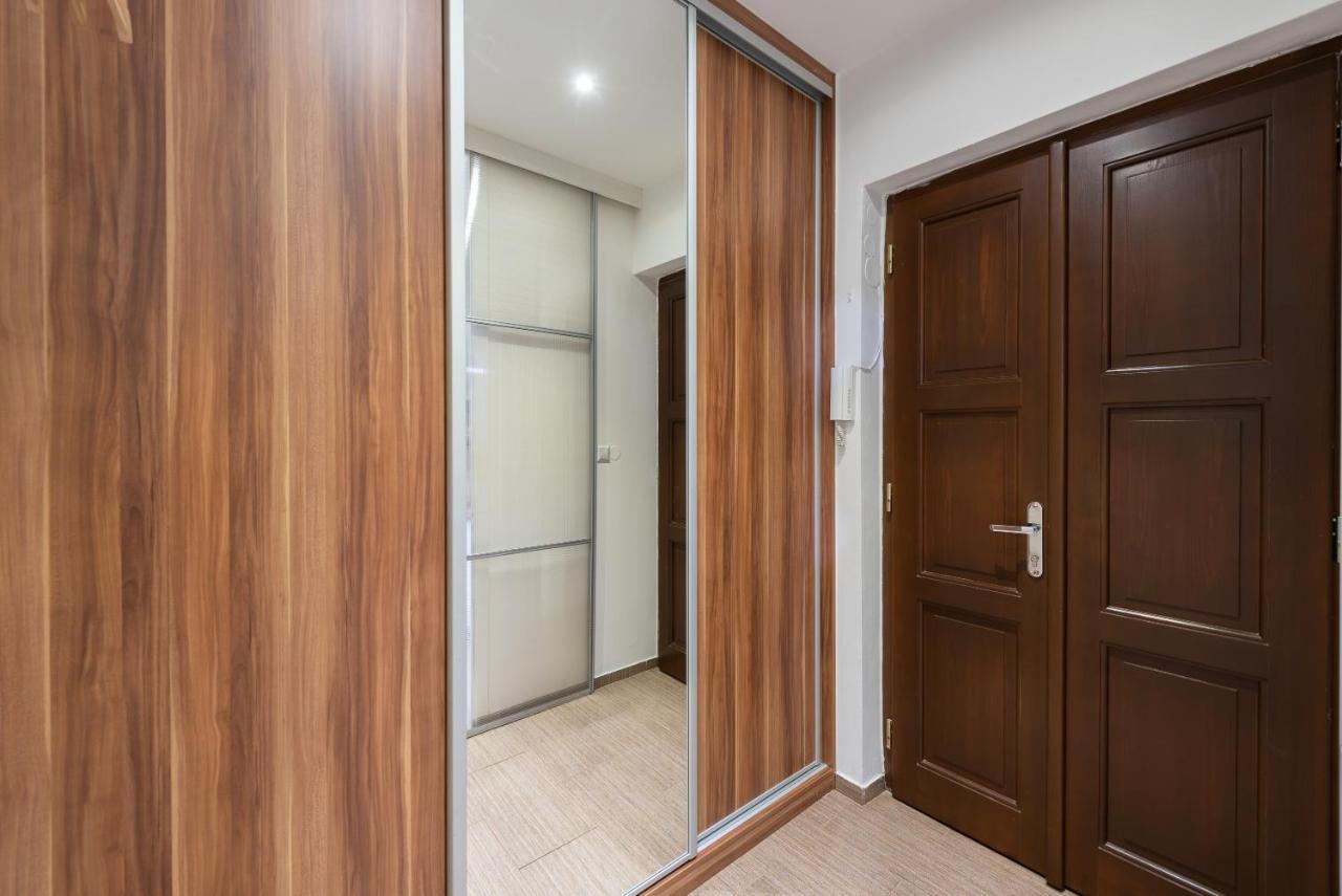 10 Min City Centre 5 People Apartment, Free Coffee Prague Ngoại thất bức ảnh